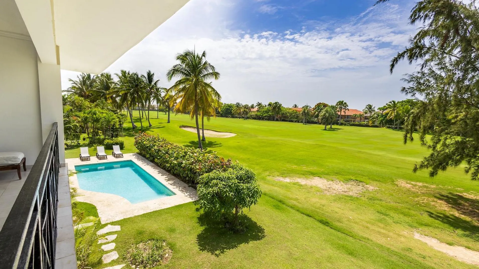 Private & Luxury Apartment Cocotal In Gated & Secured Community Punta Cana