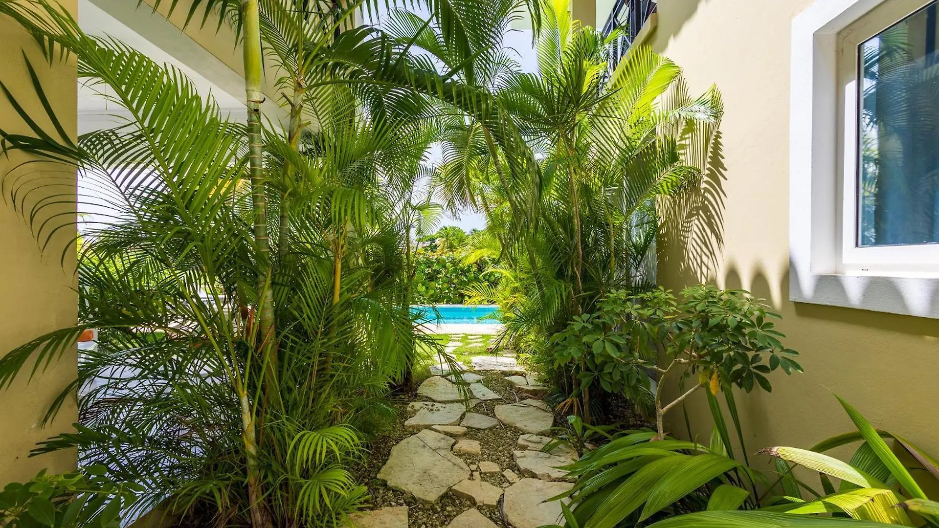 Private & Luxury Apartment Cocotal In Gated & Secured Community Punta Cana