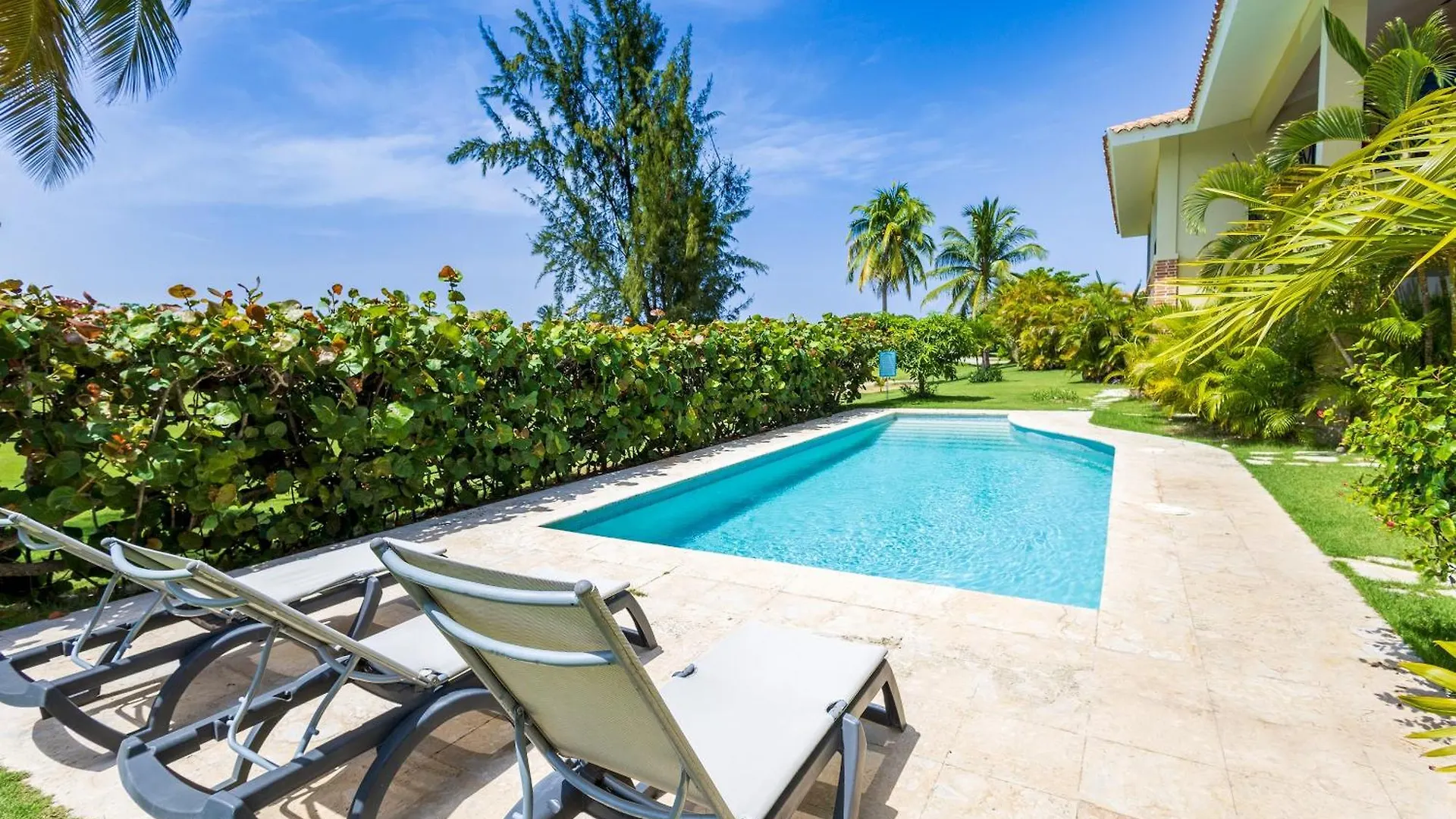 Private & Luxury Apartment Cocotal In Gated & Secured Community Punta Cana
